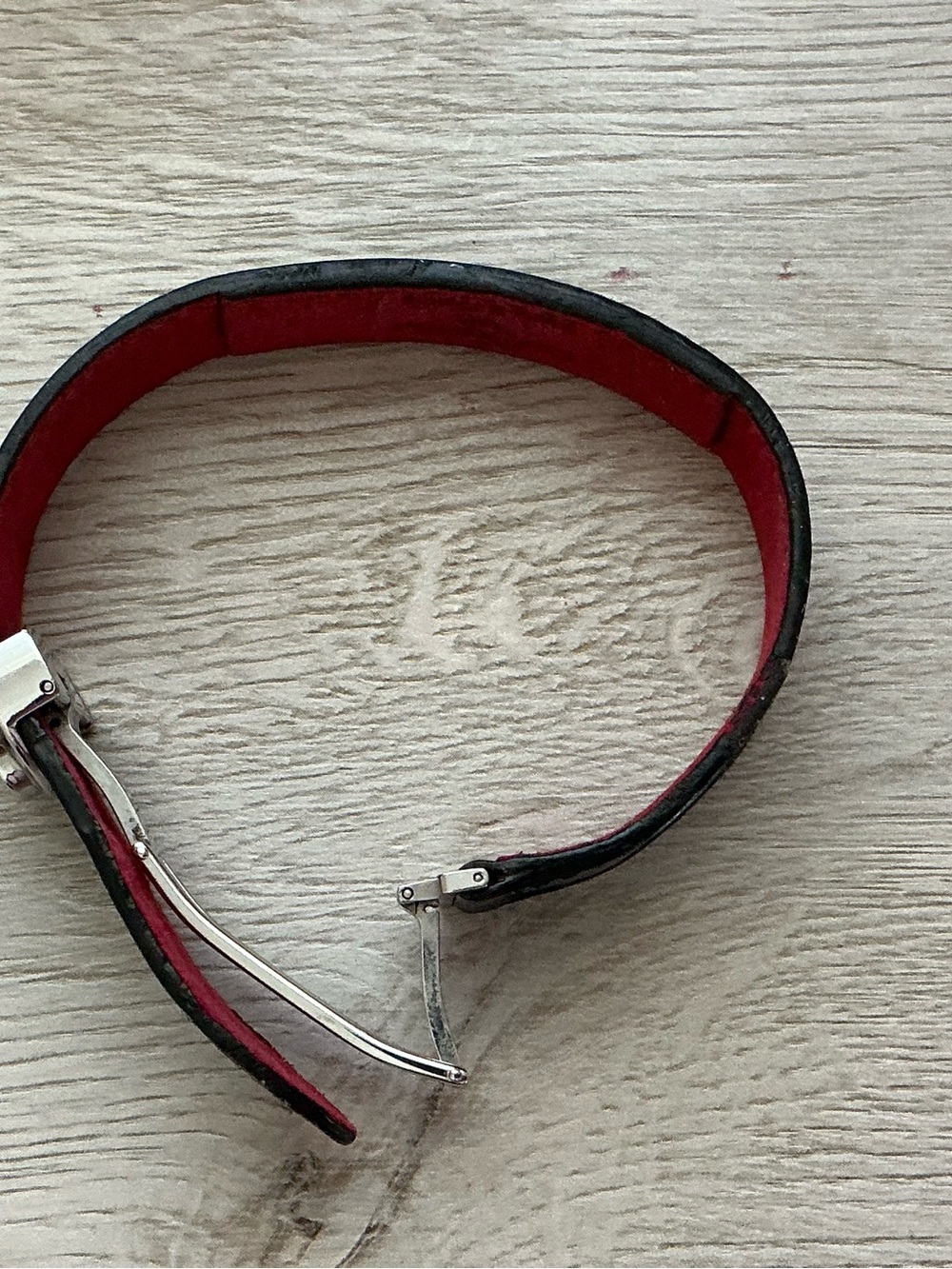 Louis Vuitton Black Leather Flower Snap Bracelet with Red Lining - Picture 6 of 7